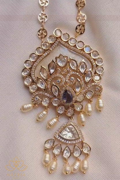 Regal Pearl Kundan Pendant Set